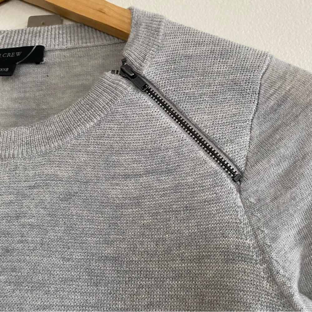 J. Crew Women’s Pure Merino Wool Asymmetrical Zipper ‎ Sweater Size XXS New